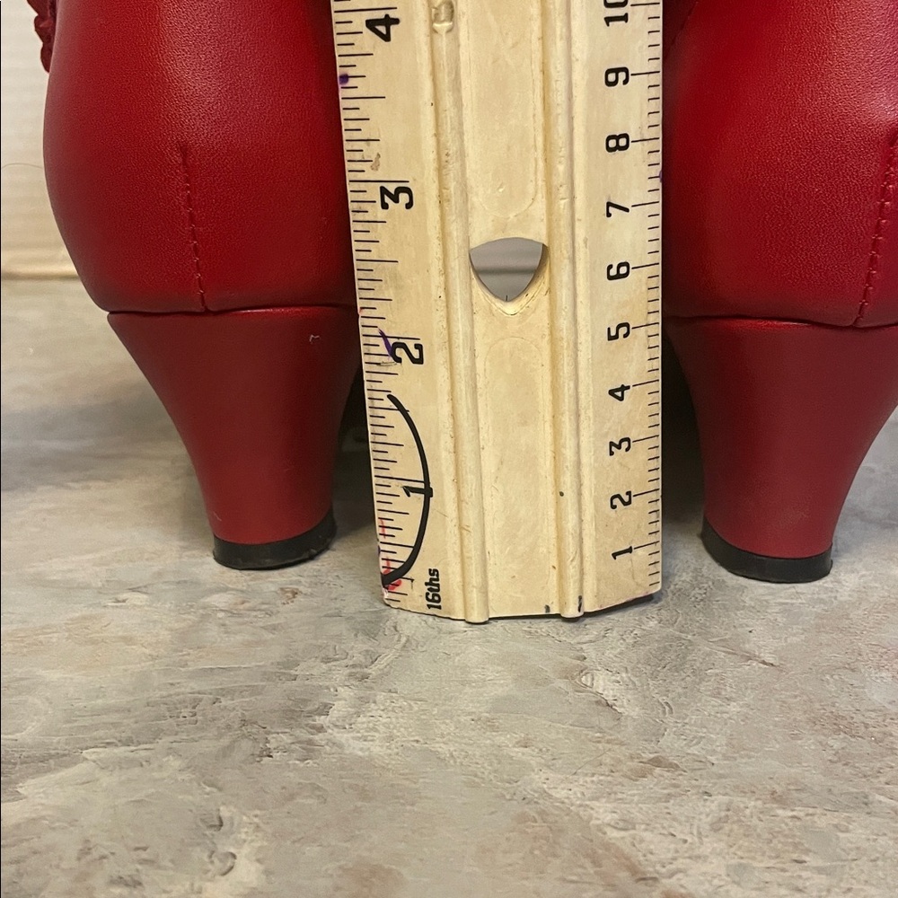 Ladies Victorian style boot - Picture 7 of 9